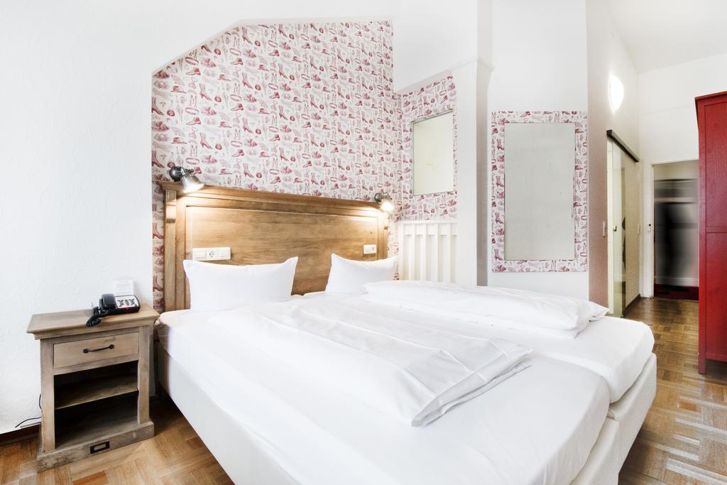 Standard Double Room,123118903:JPEG