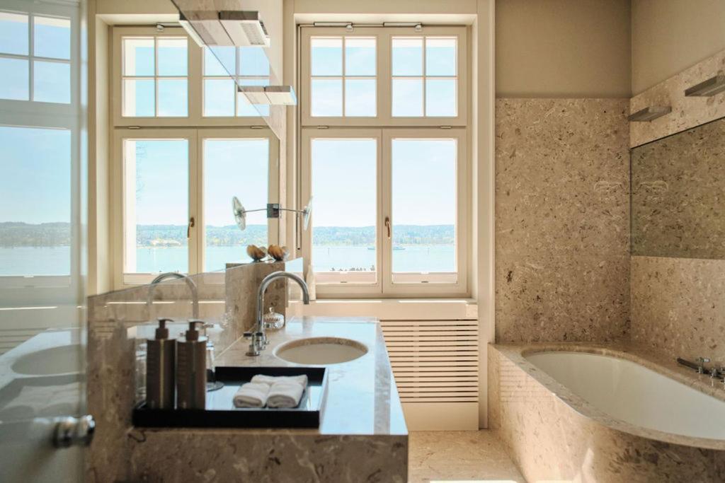 Deluxe Room Direct lake view