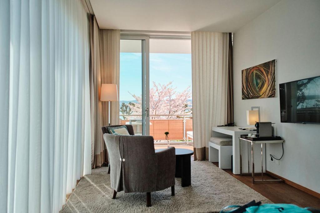Deluxe Room Direct lake view